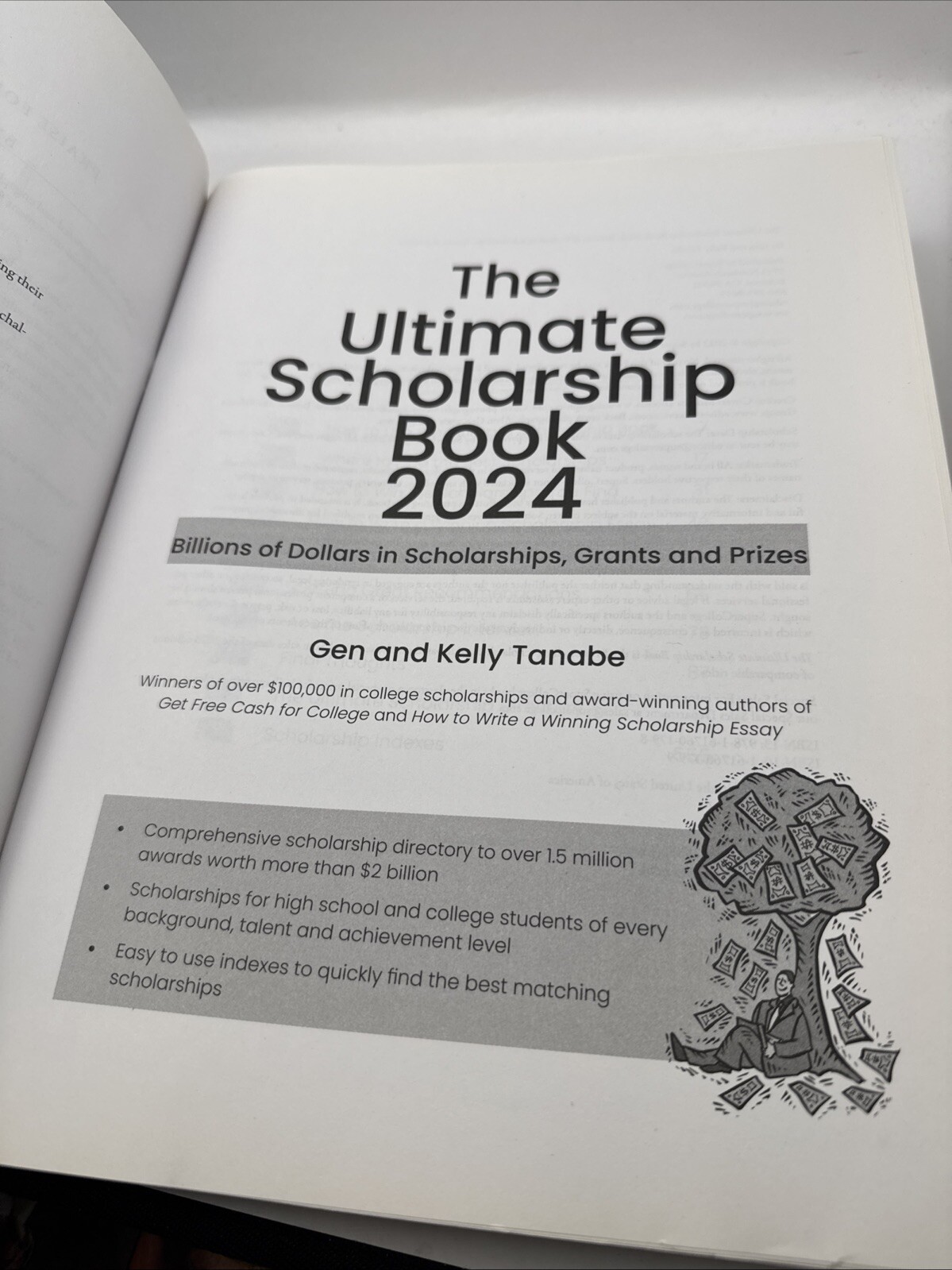 The Ultimate Scholarship Book 2024: Billions of Dollars Scholarships VERY GOOD