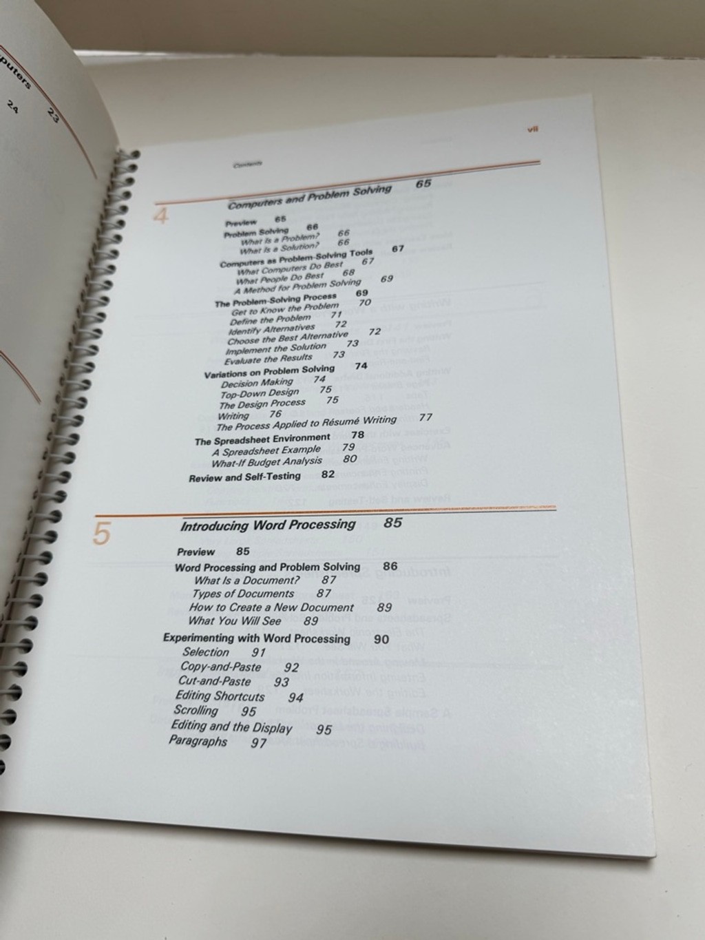 Introduction to Computers and Application Software Apple II Edition (1987)