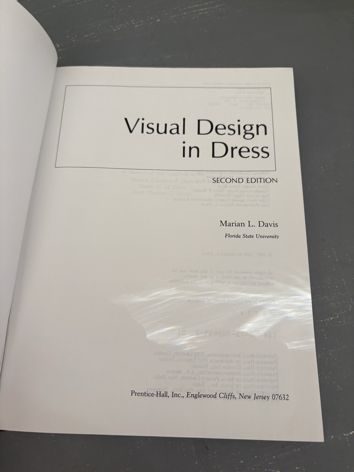 Visual Design in Dress, Davis, Marian L. 1987 Vintage Fashion Hardback