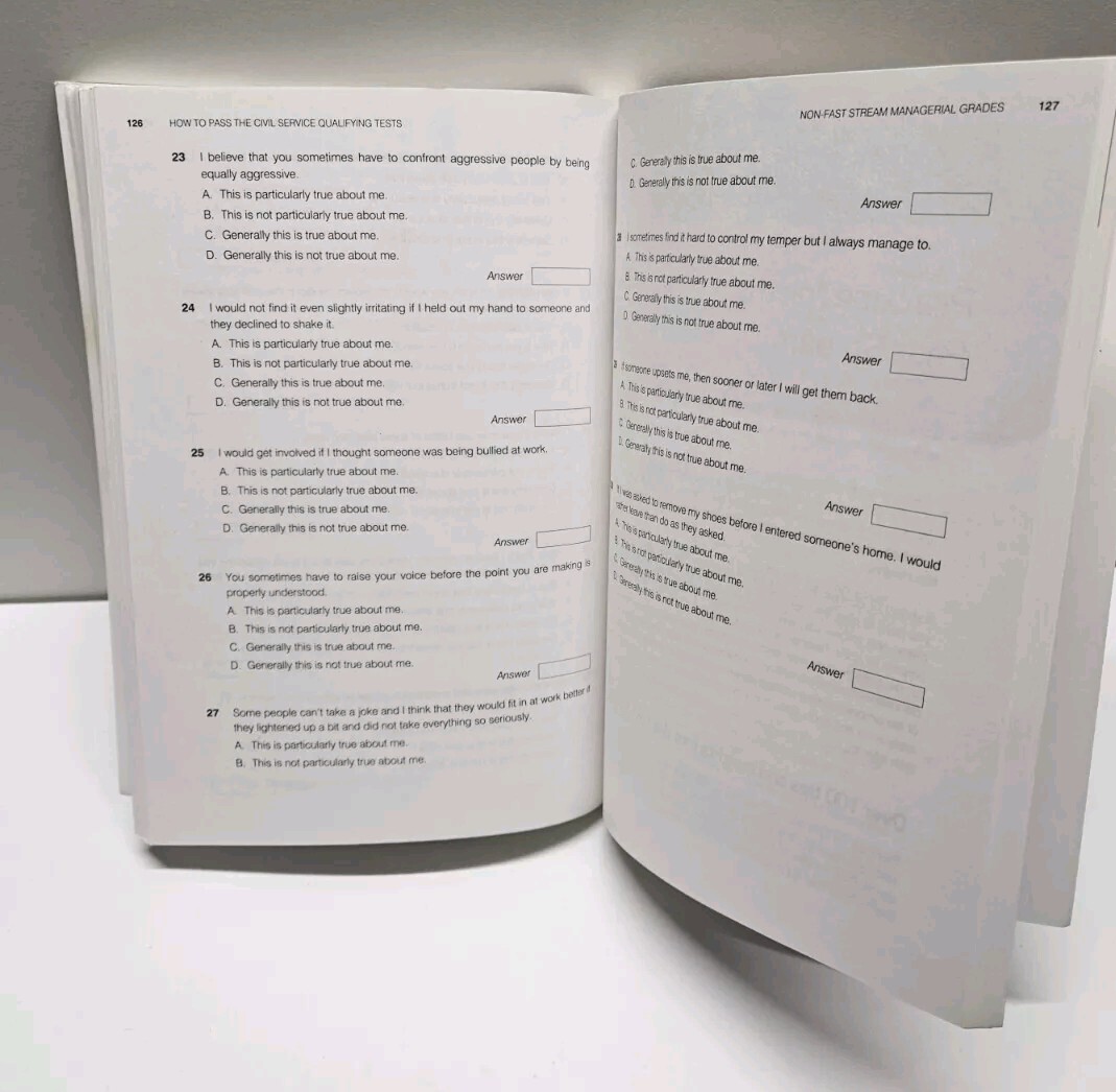 How to Pass the Civil Service Qualifying Tests: The Essential Guide for Clerical