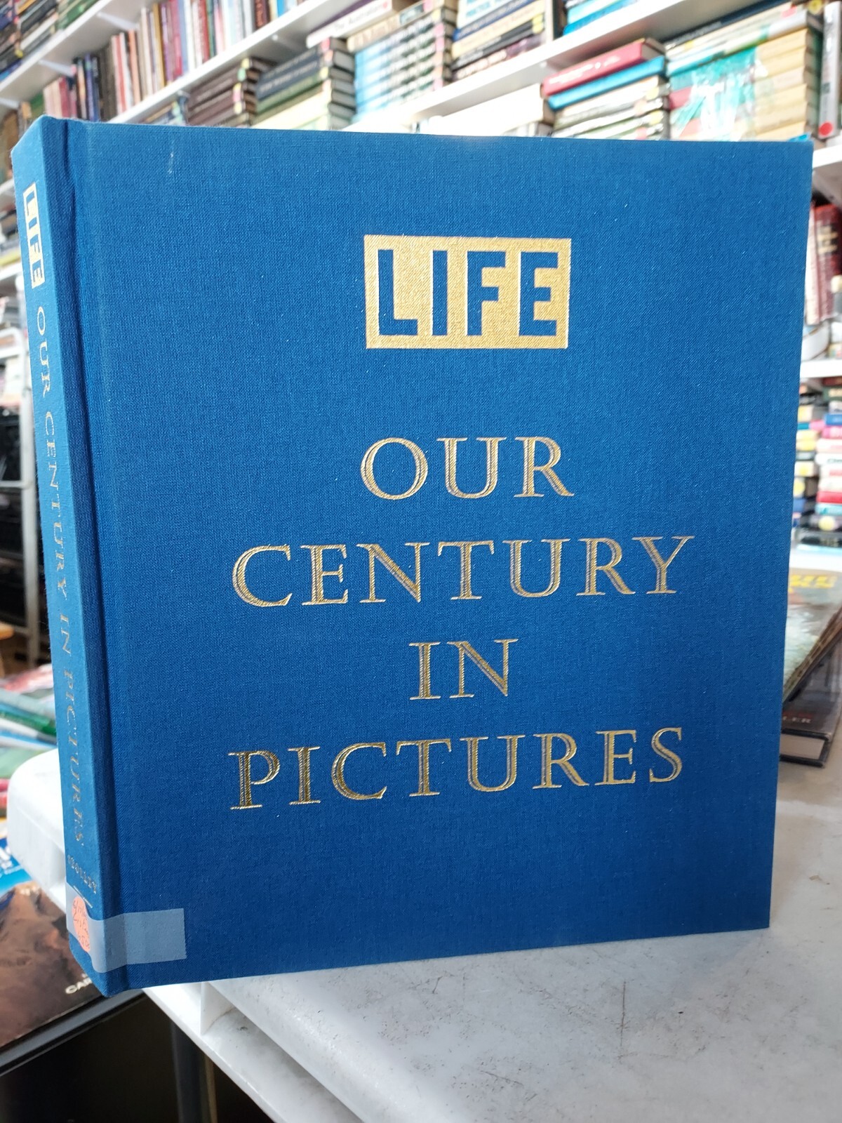Life : Our Century in Pictures by Richard B. Stolley (1999, Hardcover) T6B