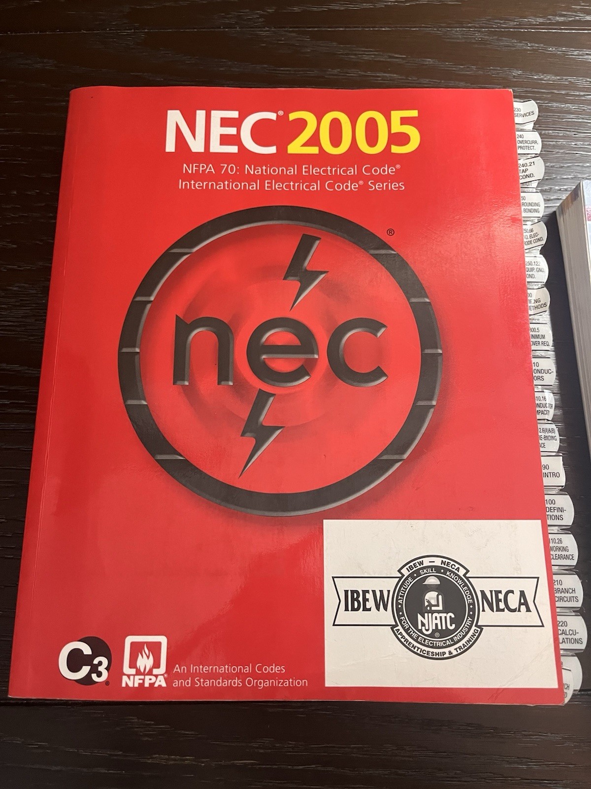 NEC 2005 NFPA 70 National Electrical Code & Significant Changes Book Lot Tabs