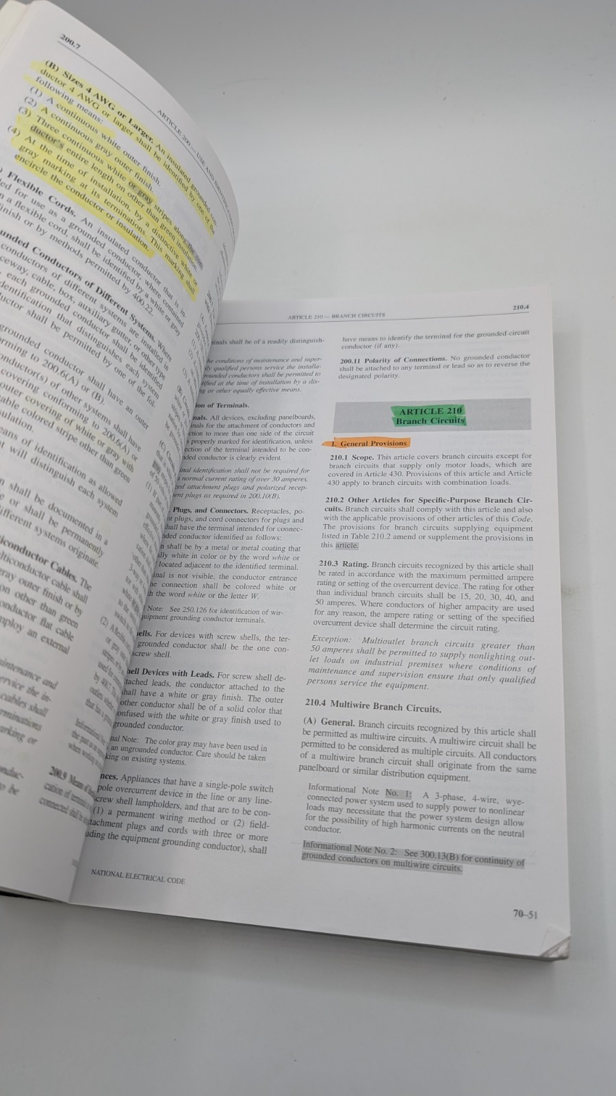 NFPA 70, National Electrical Code : 2014 Edition Paperback