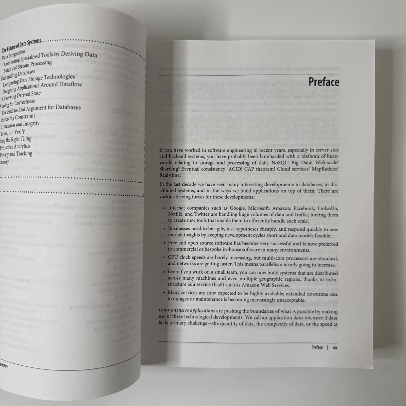 Designing Data-Intensive Applications : The Big Ideas Behind Reliable, Scalable,