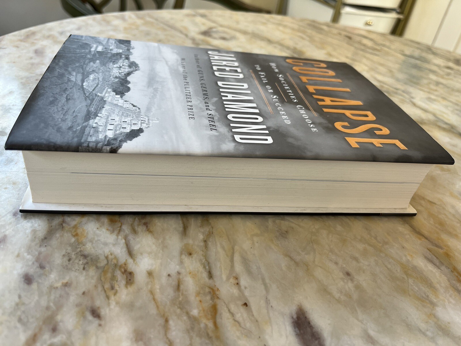 “COLLAPSE-HOW SOCIETIES CHOSE TO FALL OR SUCCEED” SIGNED 2005 HC-JARED DIAMOND!
